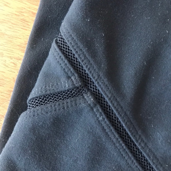 Full length Karma leggings with mesh accents EUC - Picture 6 of 6